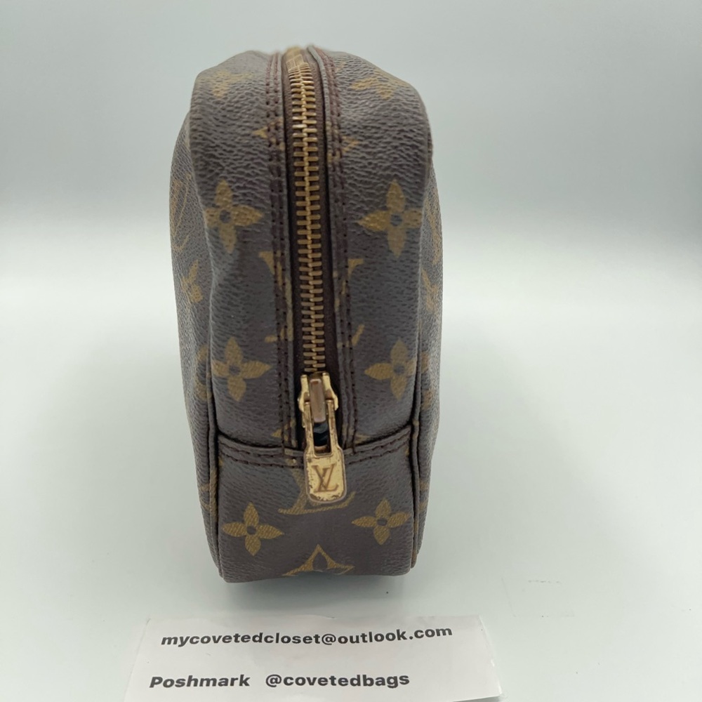 Louis Vuitton Trousse 23 Monogram Toilet Bag Very Good Condition w/LV Dust Bag - Picture 6 of 12